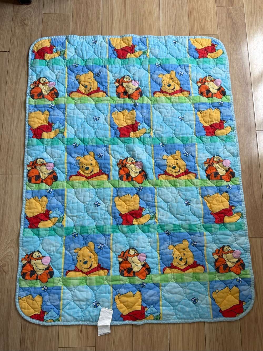 Vintage Disney Baby Winnie the Pooh Blue, Yellow & Red Quilted Throw 54”x40”